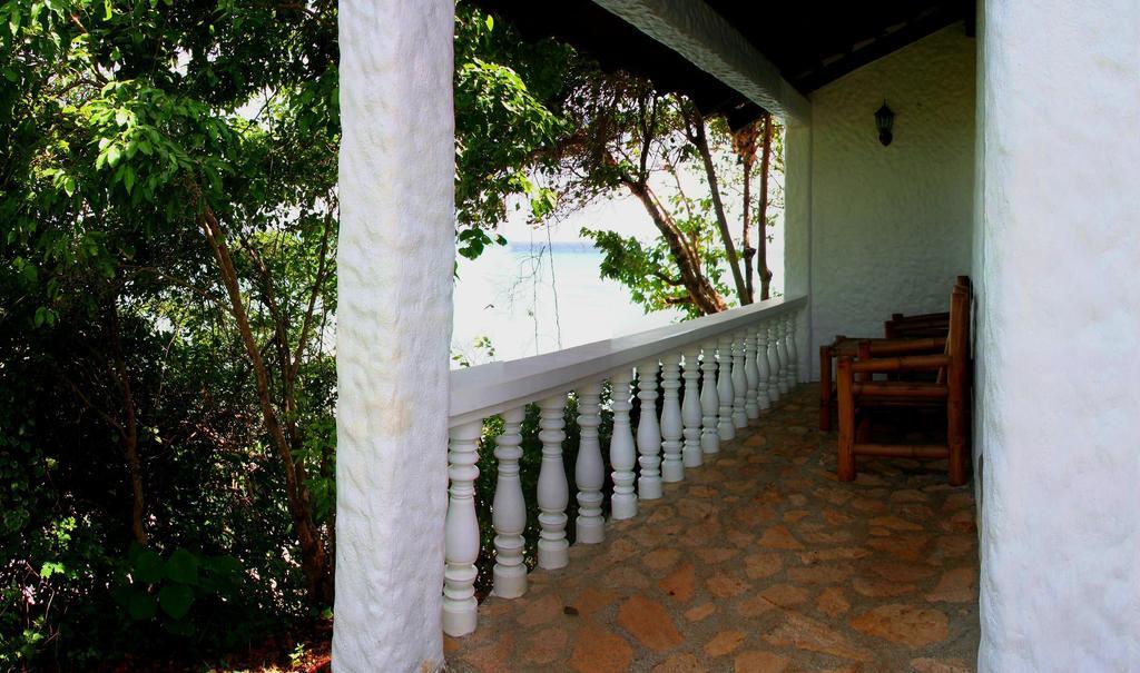 Casa Amihan Anda  Luaran gambar